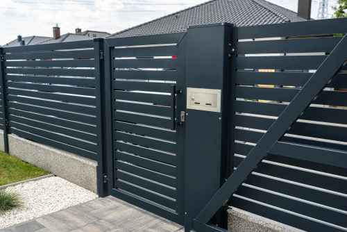 Metallbau Beitz Mainz Geländer Treppen Türen Tore Zäune Glasbau Balkone Überdachungen