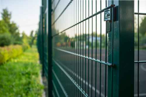 Metallbau Beitz Mainz Geländer Treppen Türen Tore Zäune Glasbau Balkone Überdachungen
